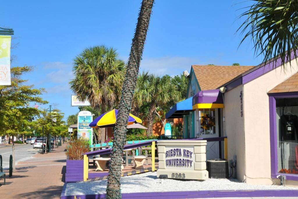 Siesta Key Village-Suite #3: A Block To The Beach! サラソータ エクステリア 写真